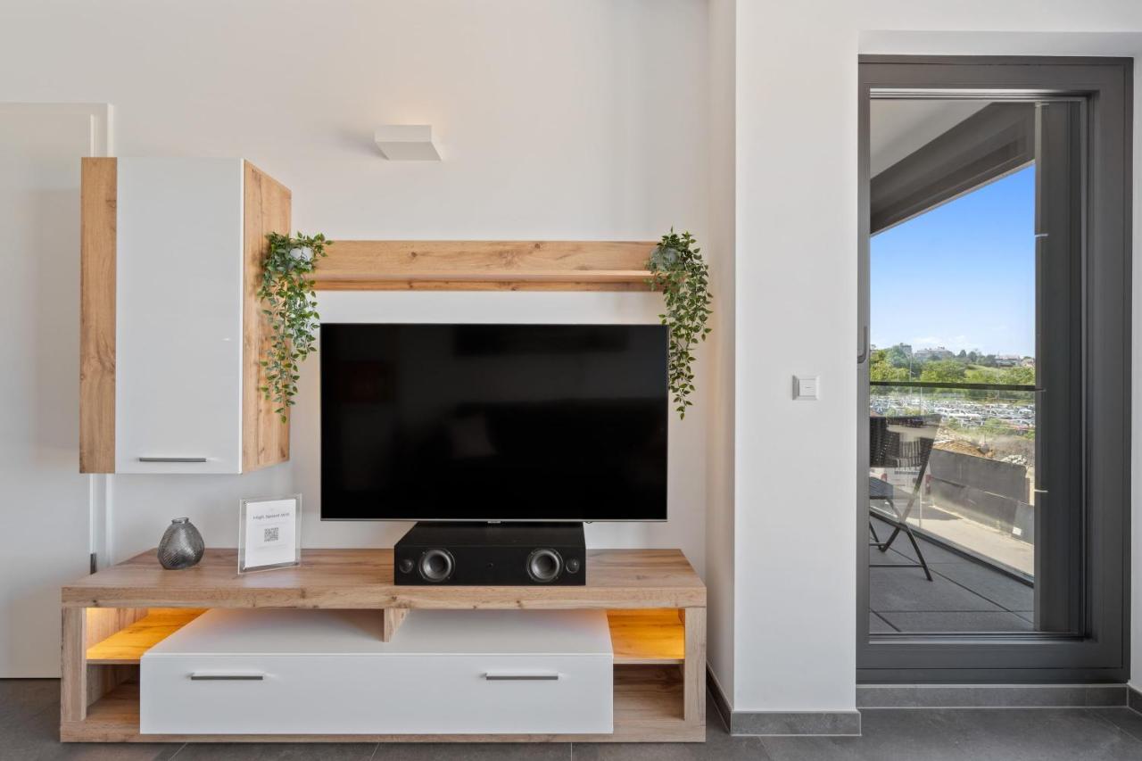 Cloche D'Or Proximity - Sleek Urban Space Люксембург Экстерьер фото